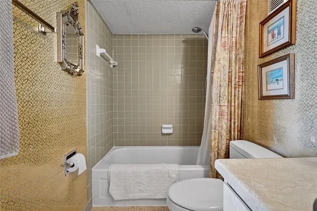 $140,000 | 935 North Halifax Avenue, Unit 707, Daytona Beach, FL 32118