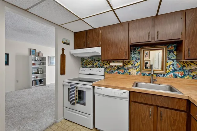 $140,000 | 935 North Halifax Avenue, Unit 707, Daytona Beach, FL 32118