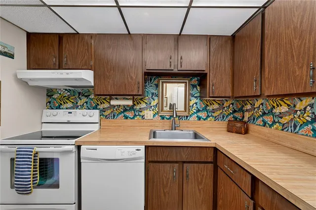 $140,000 | 935 North Halifax Avenue, Unit 707, Daytona Beach, FL 32118