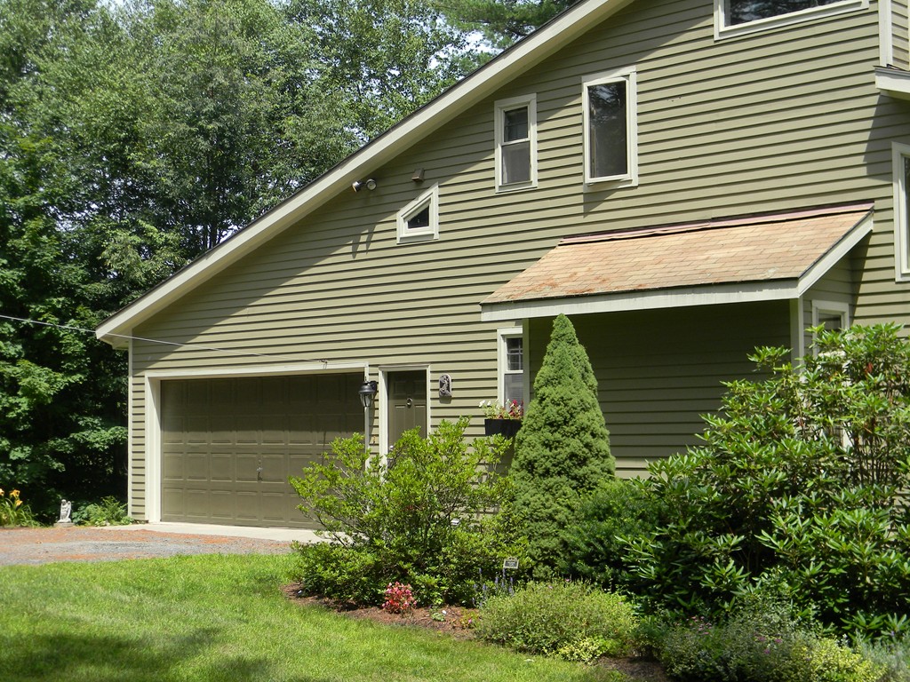 5 Dunbar Road Buckland, MA 01370 - Photo 3 of 30