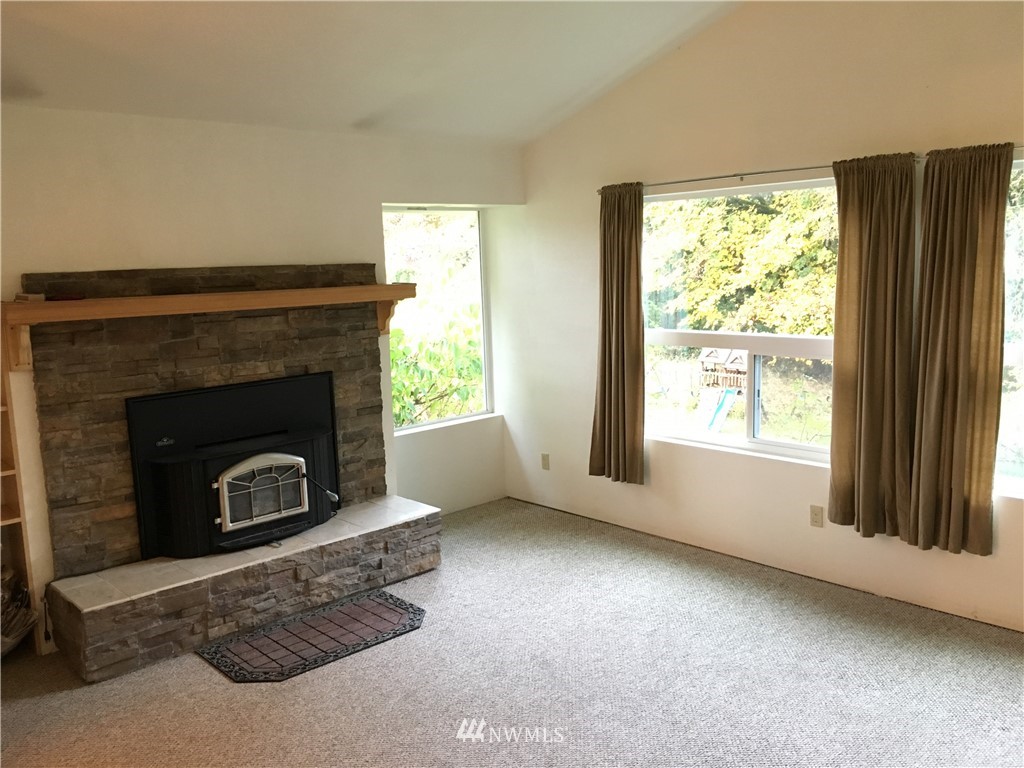 112 Lewis Road Oakville, WA 98568 - Photo 6 of 15 Gallery Image 6