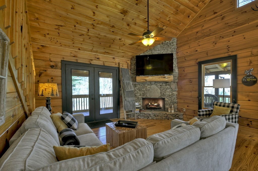 170 Humphrey Heights Road Mineral Bluff, GA 30559 - Photo 4 of 48