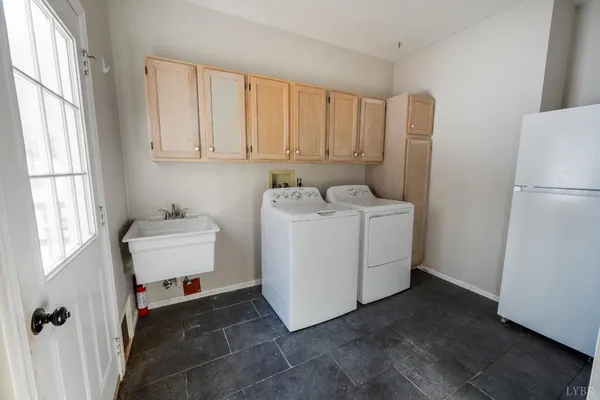 $575,000 | 1161 Dogwood Hills Drive, Goode, VA 24556