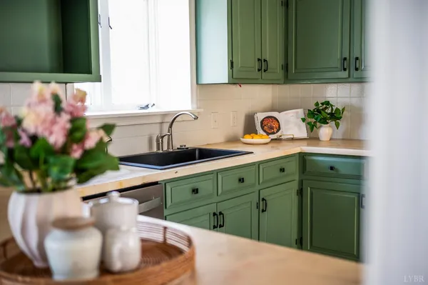 $575,000 | 1161 Dogwood Hills Drive, Goode, VA 24556