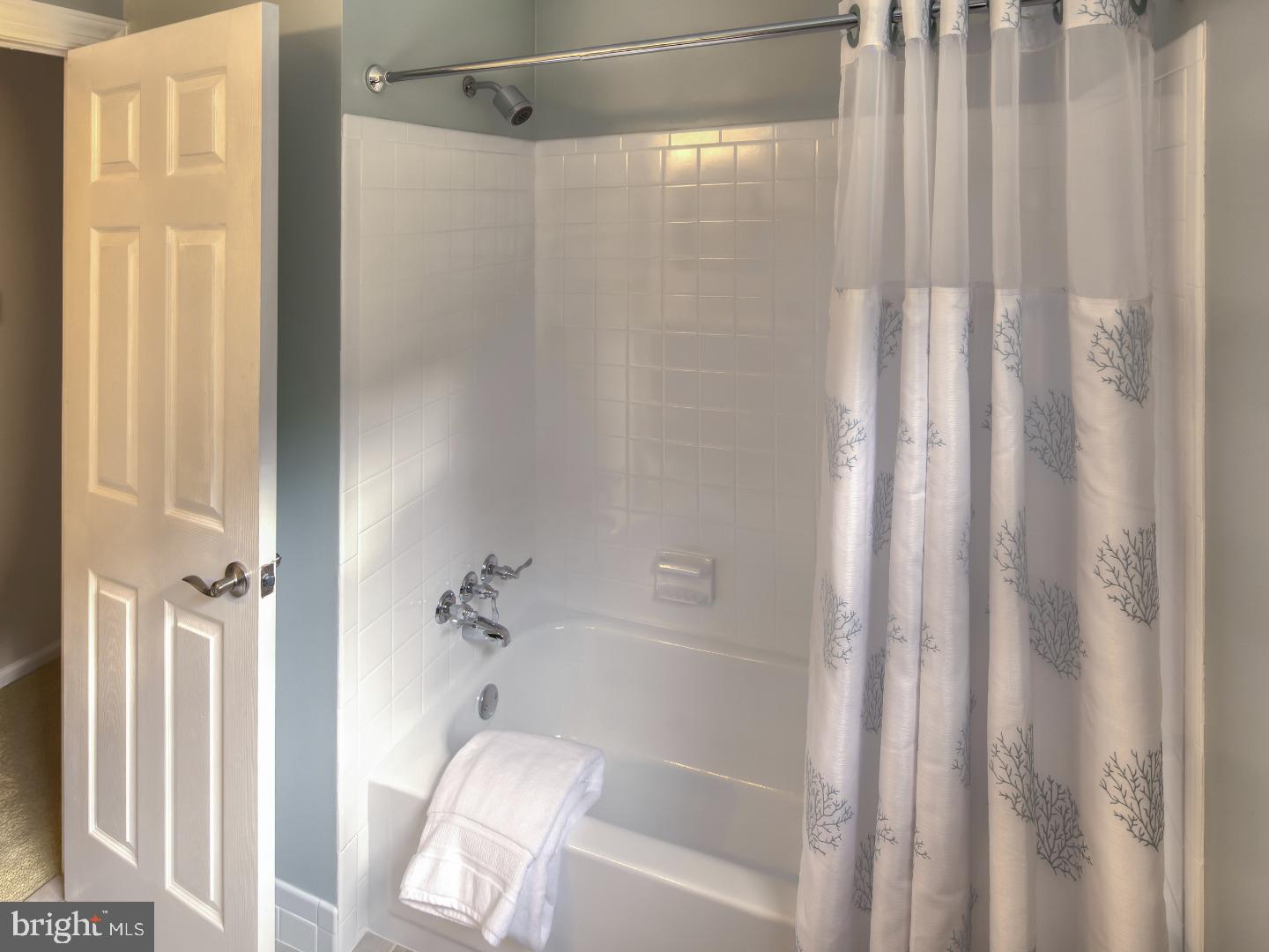 525 Winthrop Road Collegeville, PA 19426 - Photo 18 of 24 Bathroom