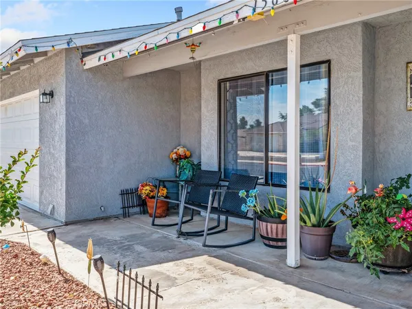 $395,000 | 15880 Elcona Place, Victorville, CA 92395
