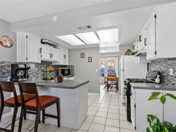 $395,000 | 15880 Elcona Place, Victorville, CA 92395