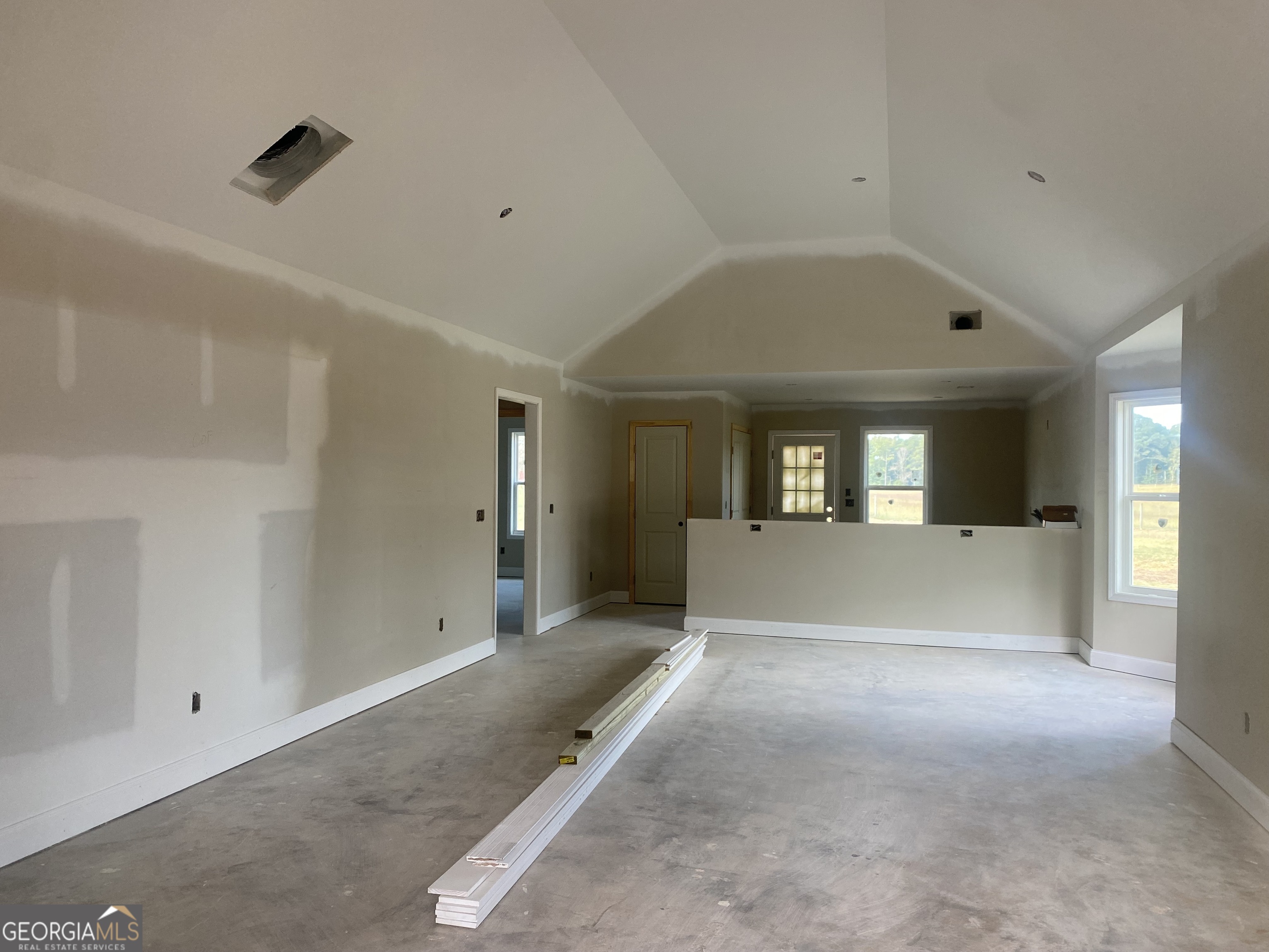 162 Mathews Road Milner, GA 30257 - Photo 4 of 13