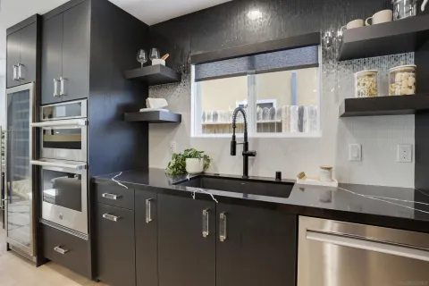 $999,900 | 6896 Turnbridge Way, San Diego, CA 92119
