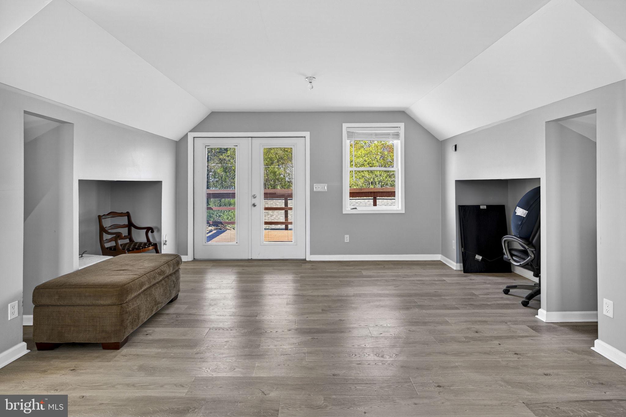 4809 Coles Point Road Hague, VA 22469 - Photo 34 of 49 New apartment above the garage.
