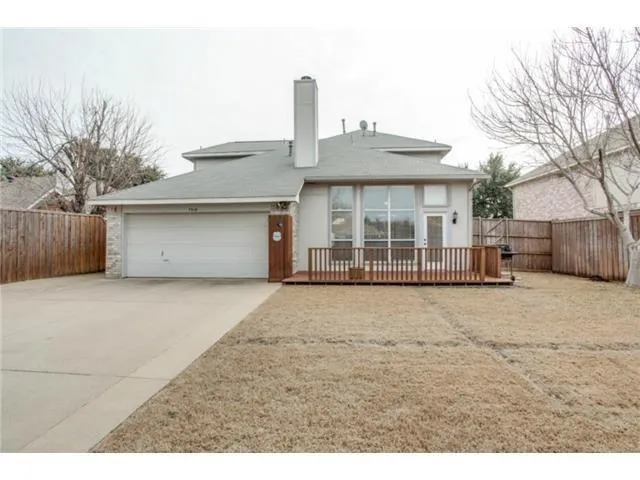 a house view with a outdoor space