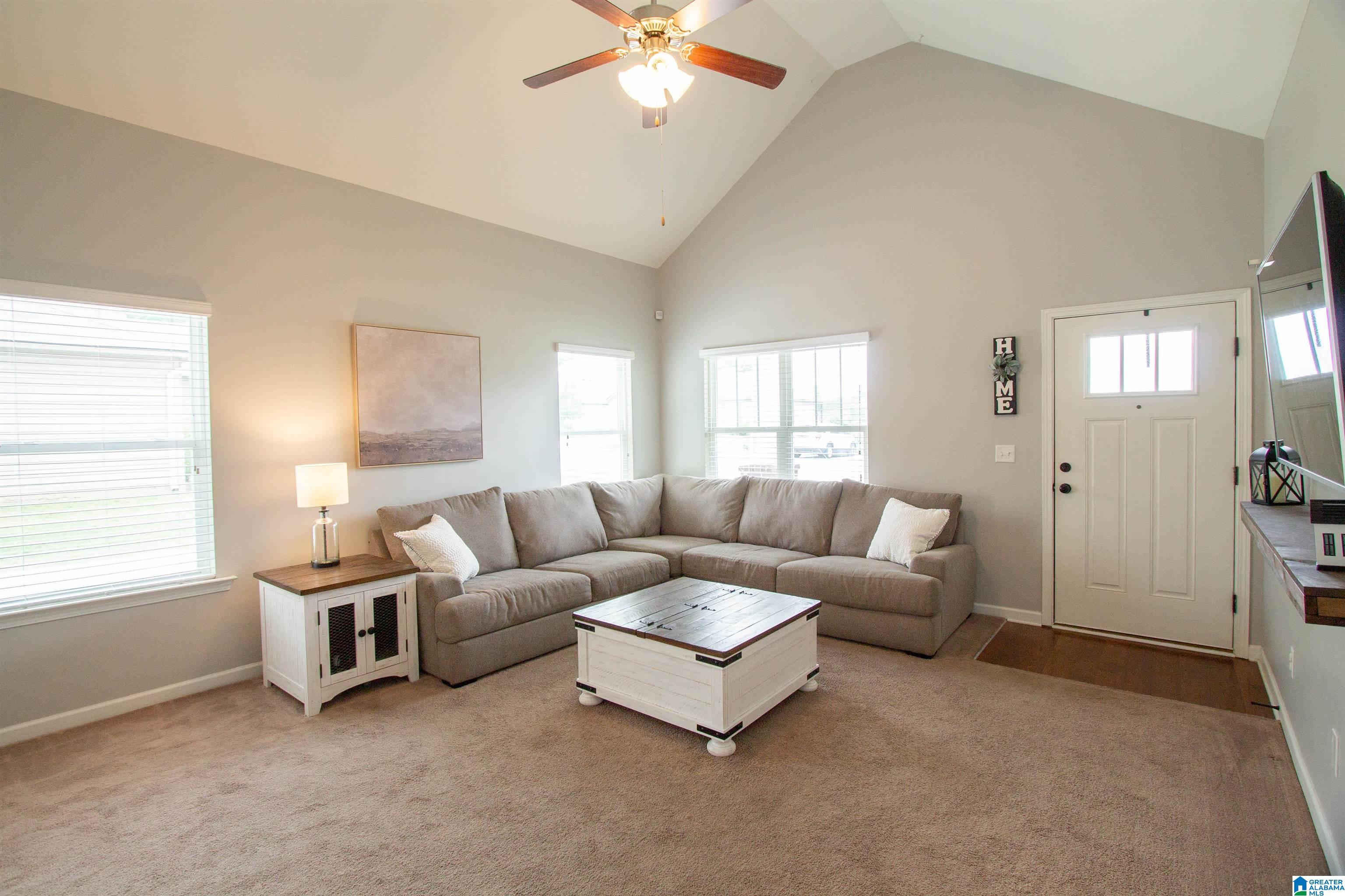 213 Hampton Drive Calera, AL 35040 - Photo 7 of 33