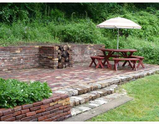 327 Four Mile Run Road Greenfield, PA 15207 - Photo 2 of 7 Patio/Deck.