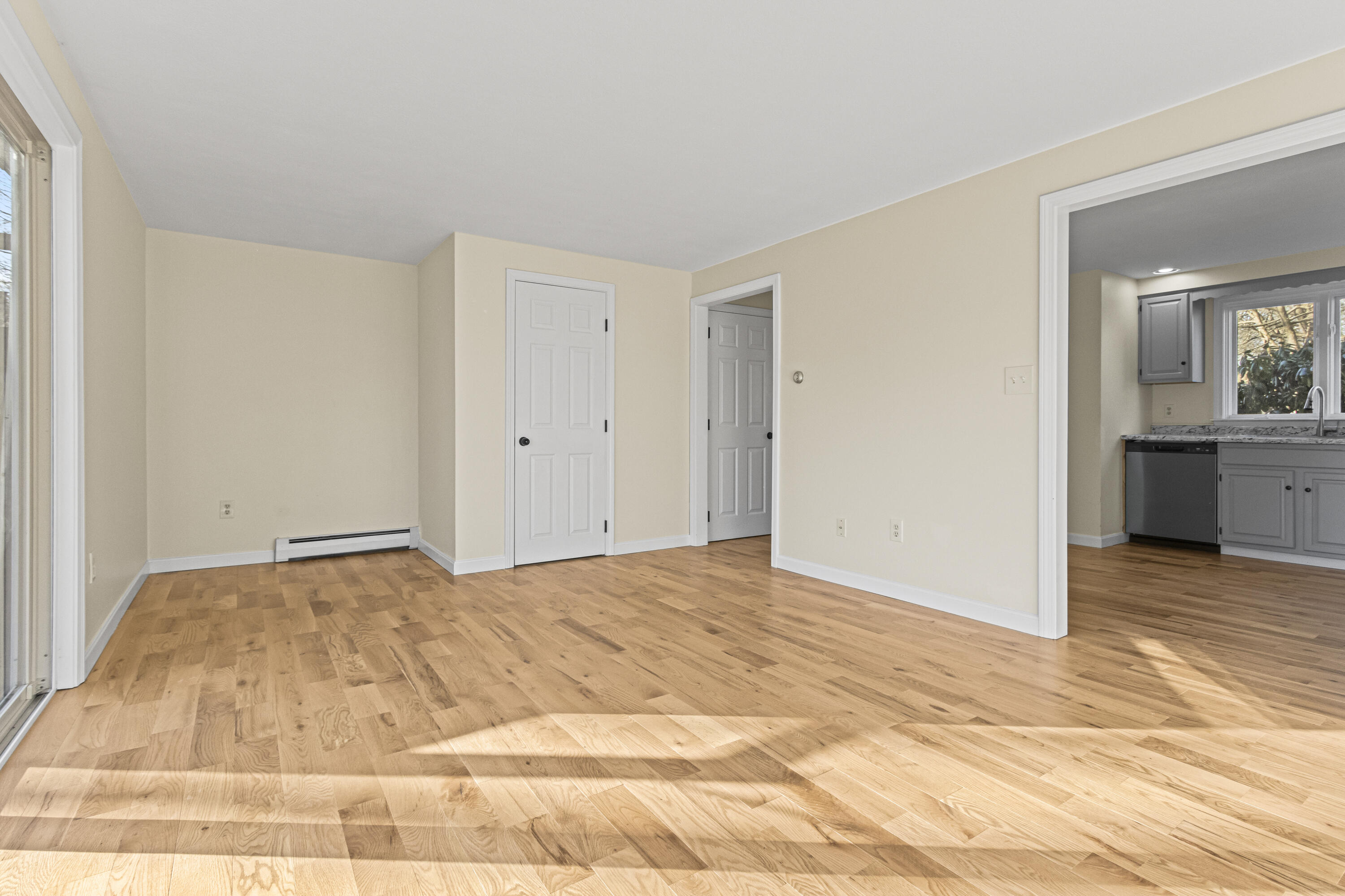 162 Beach Street, Unit 10 Saco, ME 04072 - Photo 13 of 41 20241212MB-71053