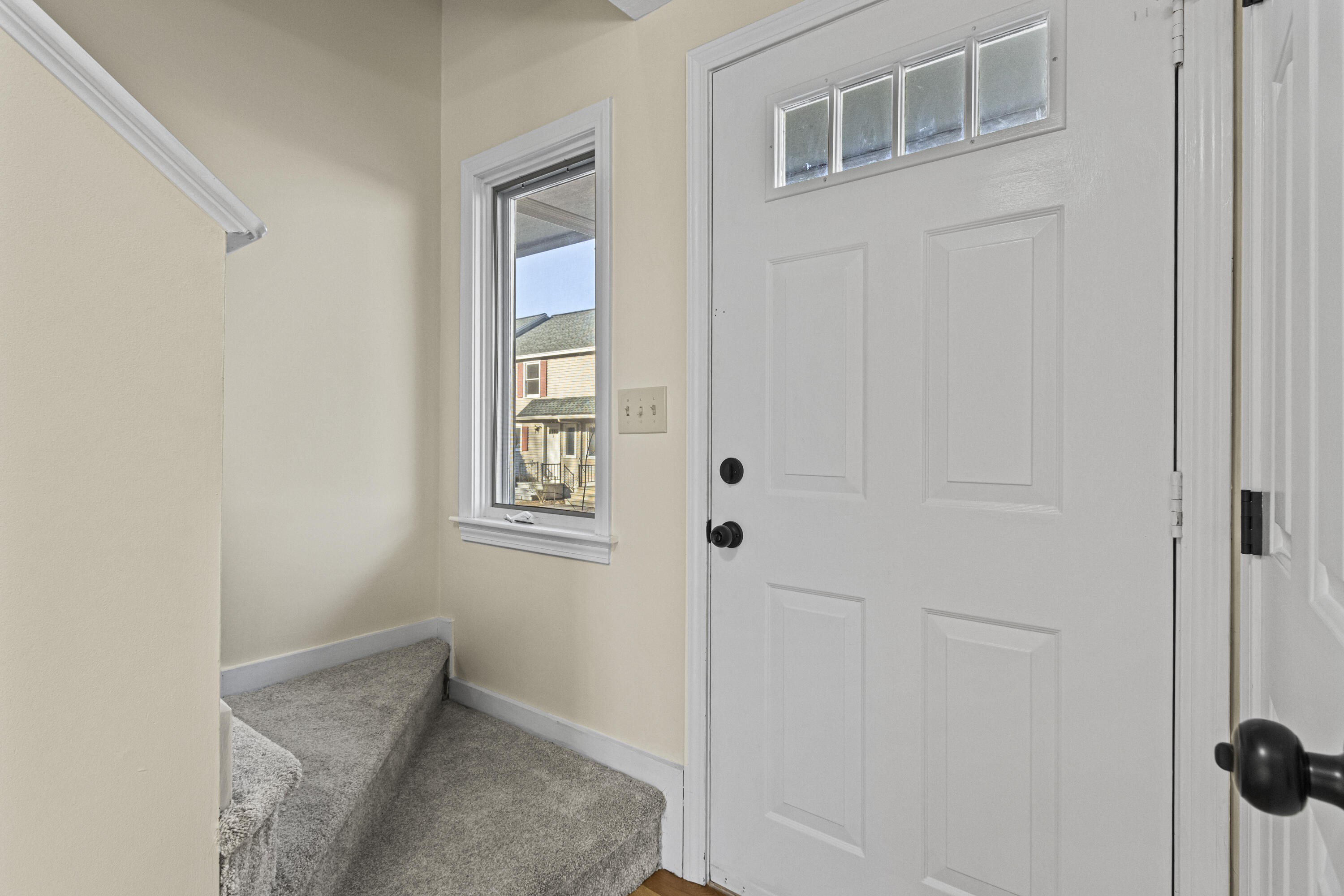 162 Beach Street, Unit 10 Saco, ME 04072 - Photo 14 of 41 20241212MB-71022