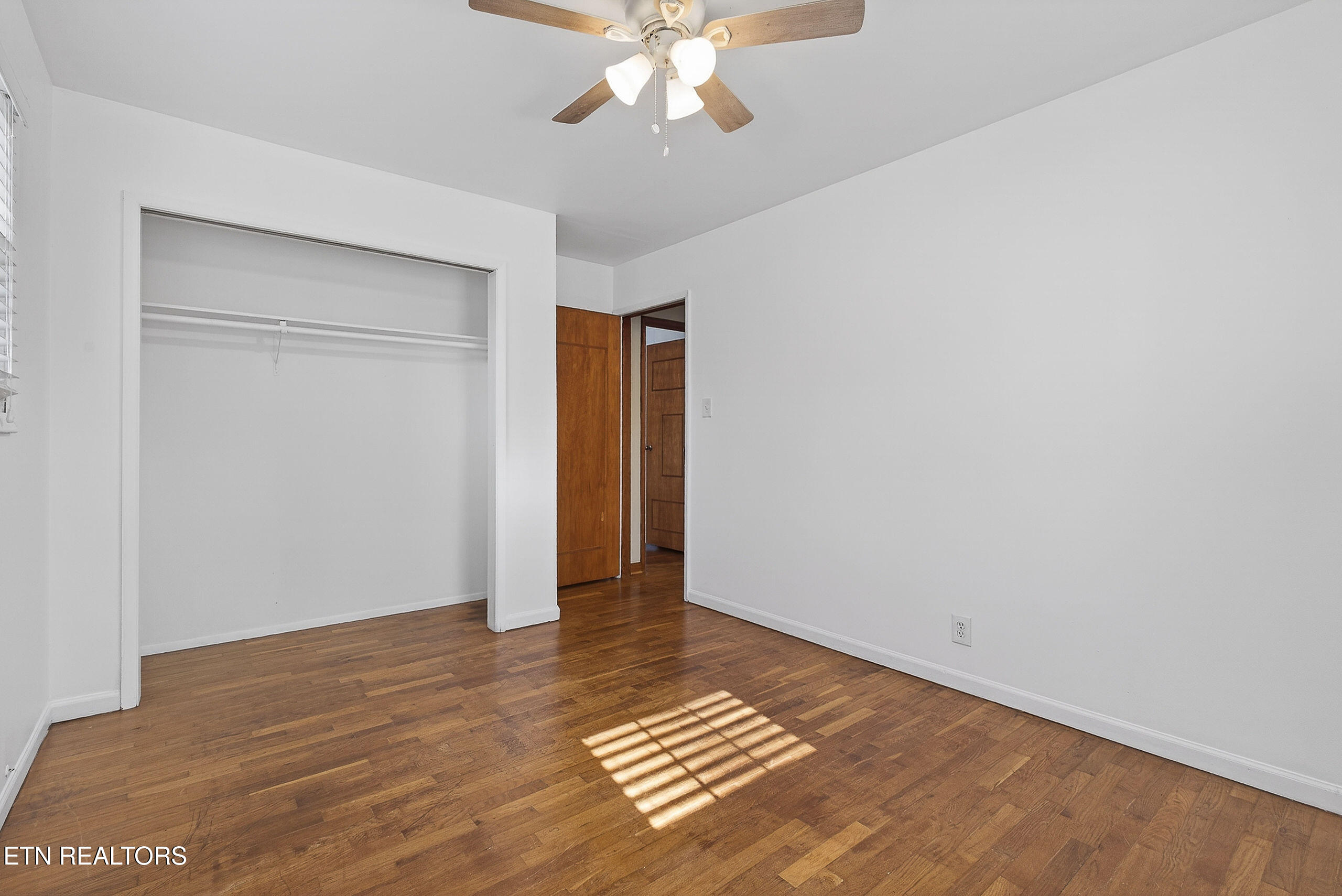 110 Providence Road Oak Ridge, TN 37830 - Photo 20 of 31 LB1A3288