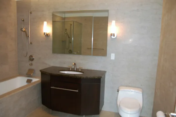 $4,000 | 401 North Wabash Avenue, Unit 58B, Chicago, IL 60611