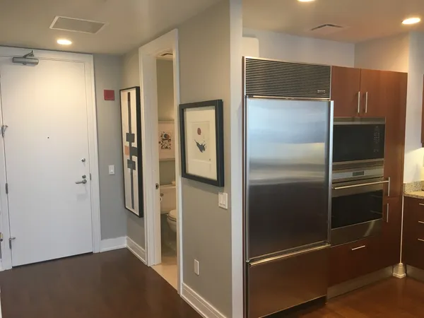 $4,000 | 401 North Wabash Avenue, Unit 58B, Chicago, IL 60611