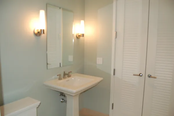 $4,000 | 401 North Wabash Avenue, Unit 58B, Chicago, IL 60611