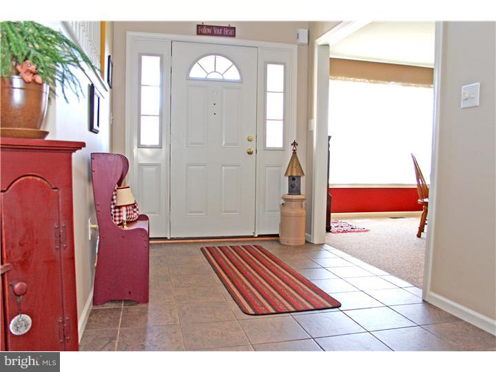 220 North Sandy Lane Sinking Spring, PA 19608 - Photo 3 of 25 Foyer