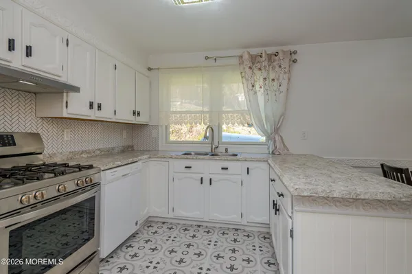 $986,000 | 111 Valley Avenue, Highlands, NJ 07732
