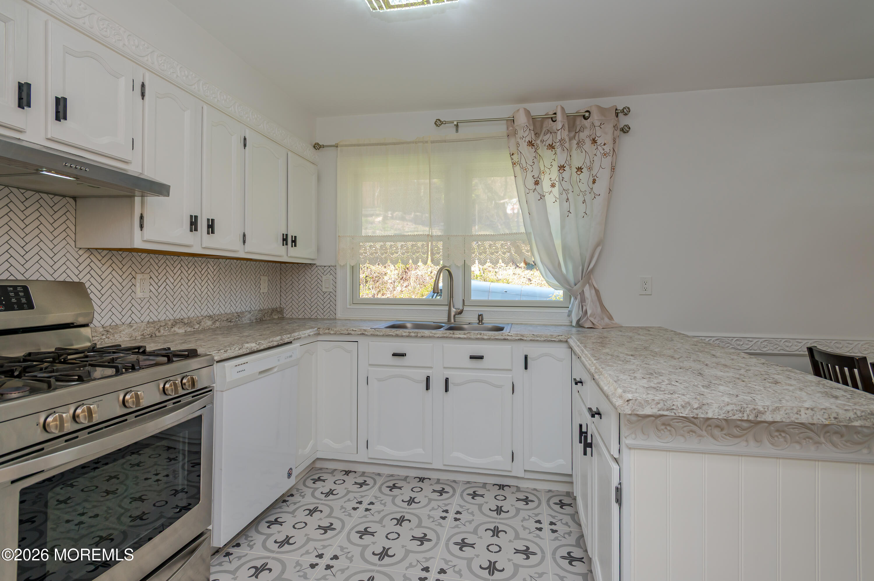 111 Valley Avenue Highlands, NJ 07732 - Photo 12 of 56 Kitchen