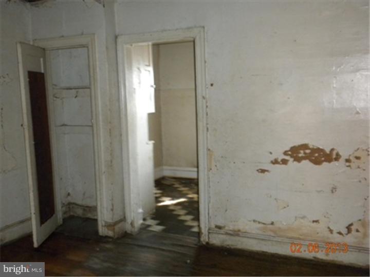 6534 Reedland Street Philadelphia, PA 19142 - Photo 4 of 10 Gallery Image 4