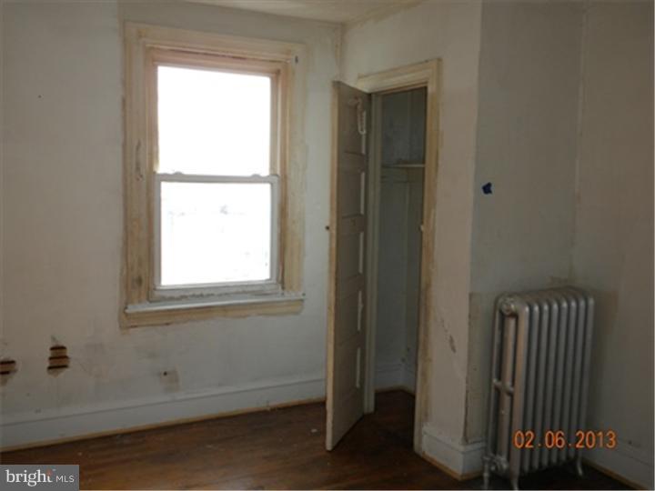 6534 Reedland Street Philadelphia, PA 19142 - Photo 6 of 10 Gallery Image 6