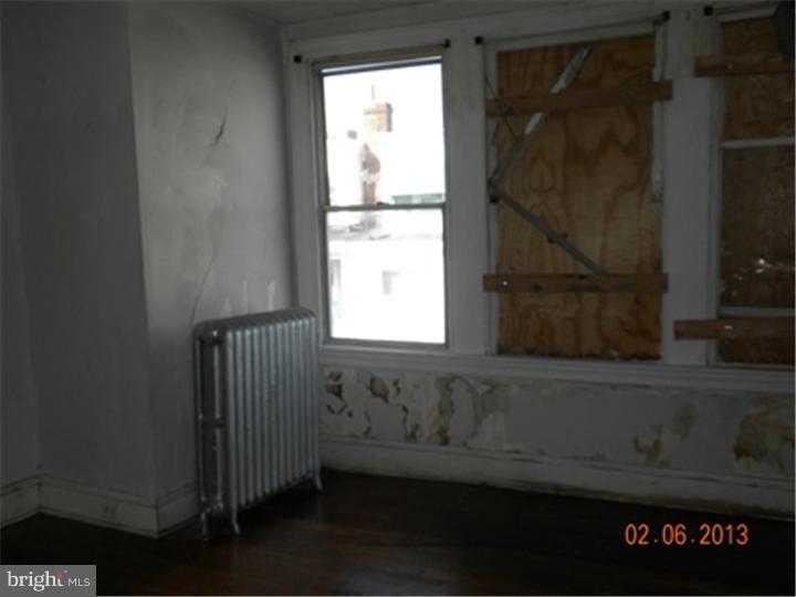 6534 Reedland Street Philadelphia, PA 19142 - Photo 9 of 10 Gallery Image 9