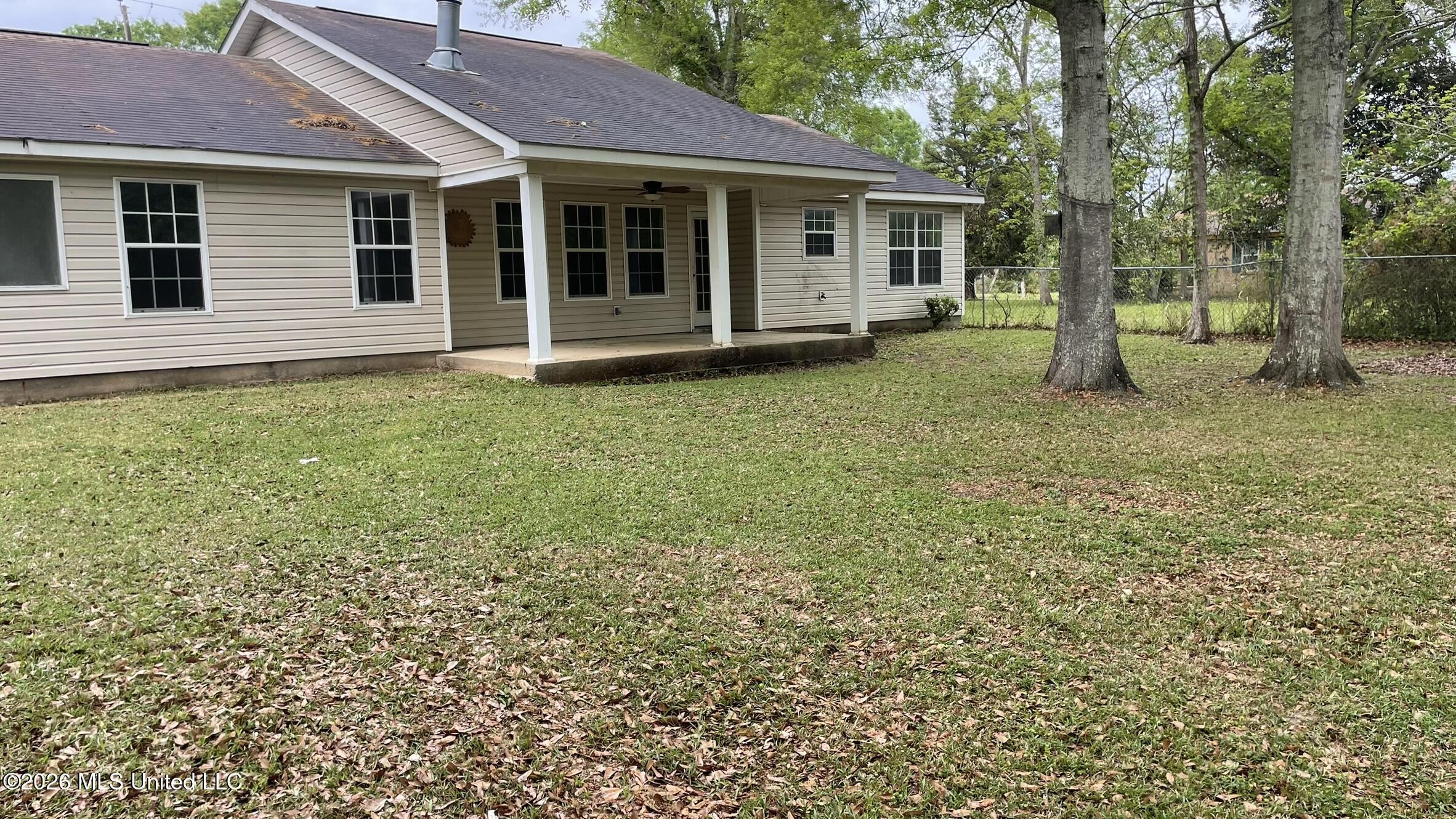 3716 Barnett Avenue Moss Point, MS 39563 - Photo 2 of 11 IMG_6730