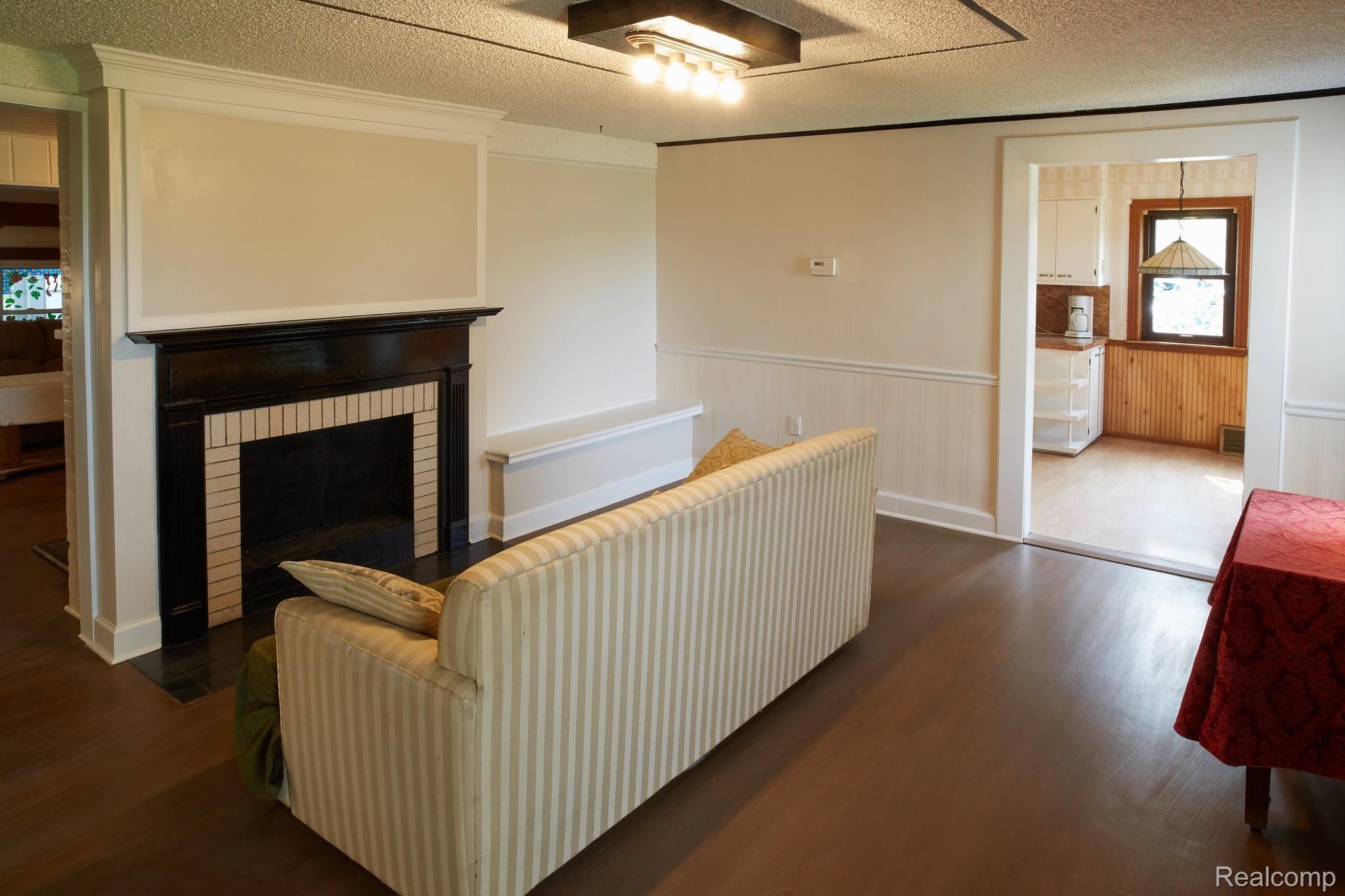 4268 Beecher Road Flint, MI 48532 - Photo 14 of 27 view 2.jpg