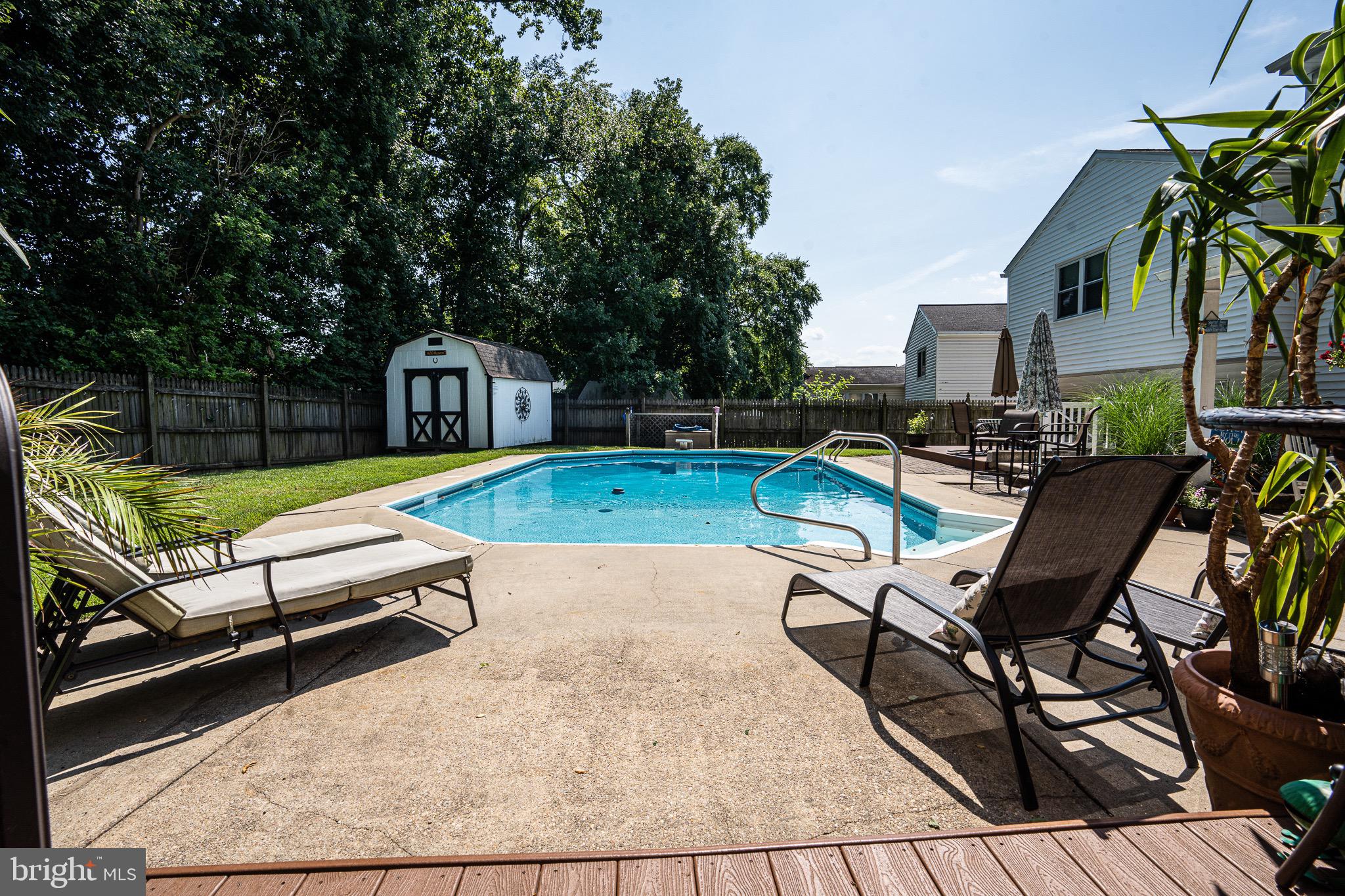 23 Yew Road Essex, MD 21221 - Photo 4 of 47