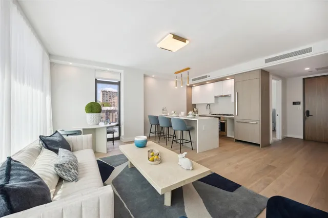 $522,200 | 38-20 Parsons Boulevard, Unit 714 | Downtown Flushing