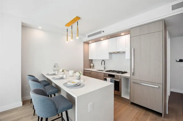 $522,200 | 38-20 Parsons Boulevard, Unit 714 | Downtown Flushing