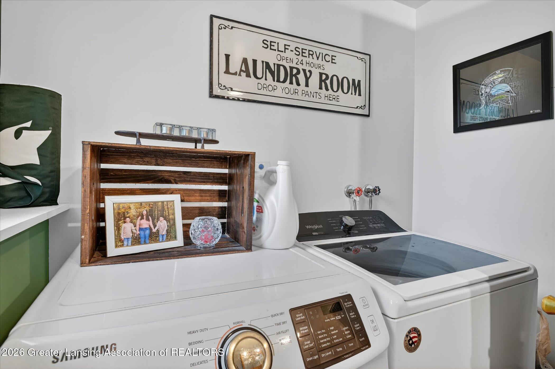 619 Charleston Road Lansing, MI 48917 - Photo 24 of 43 31-619-Charleston-Rd-Lansing-WindowStill