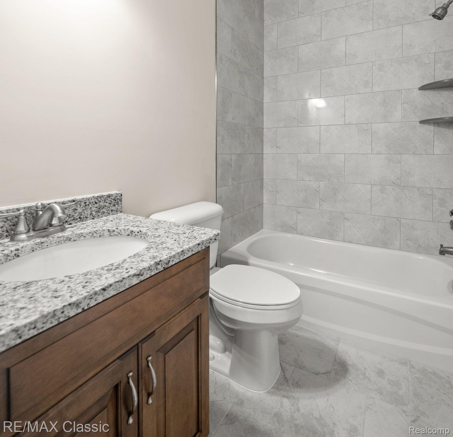 33185 McCann Road Rockwood, MI 48173 - Photo 16 of 24 Gallery Image 16