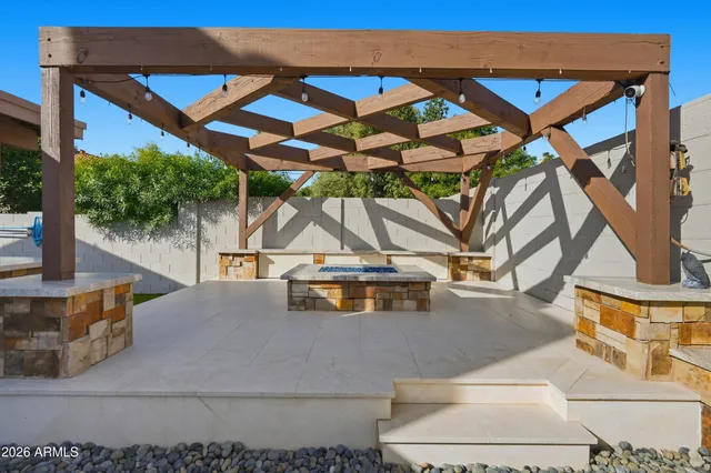 $650,000 | 756 East Palomino Drive, Gilbert, AZ 85296