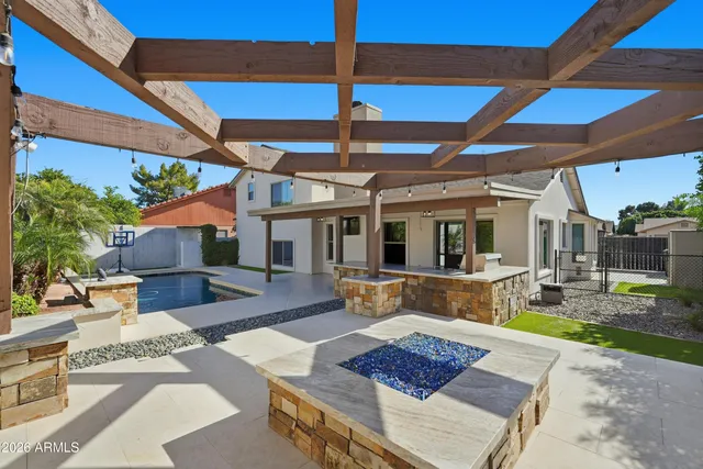 $650,000 | 756 East Palomino Drive, Gilbert, AZ 85296