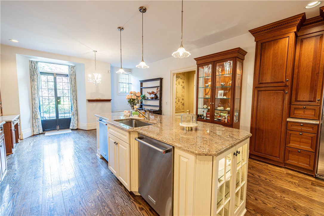 901 East Avenue, Unit A Rochester, NY 14607 - Photo 21 of 40