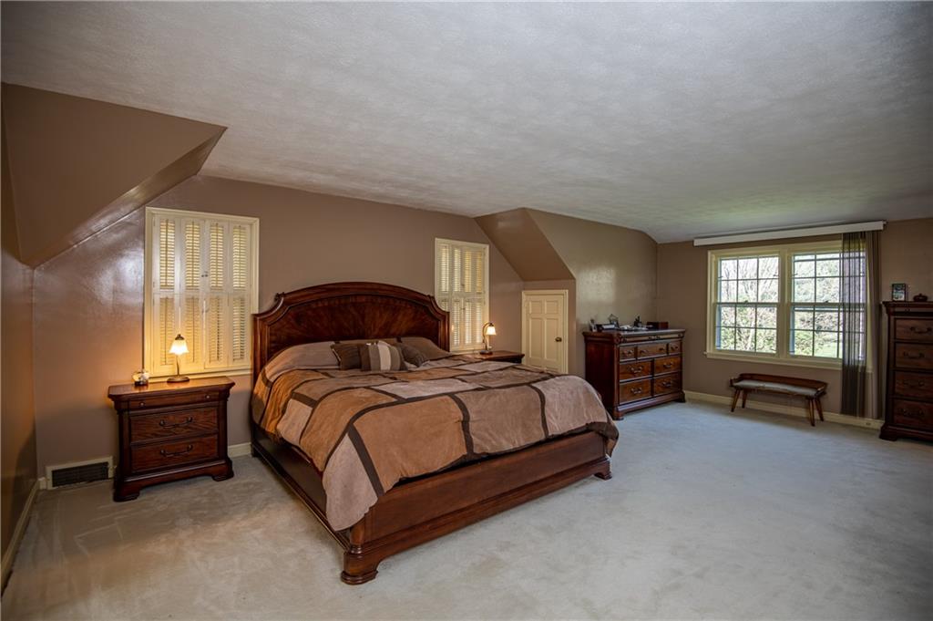 1127 Highland Road Sharon, PA 16146 - Photo 15 of 25 Gallery Image 15