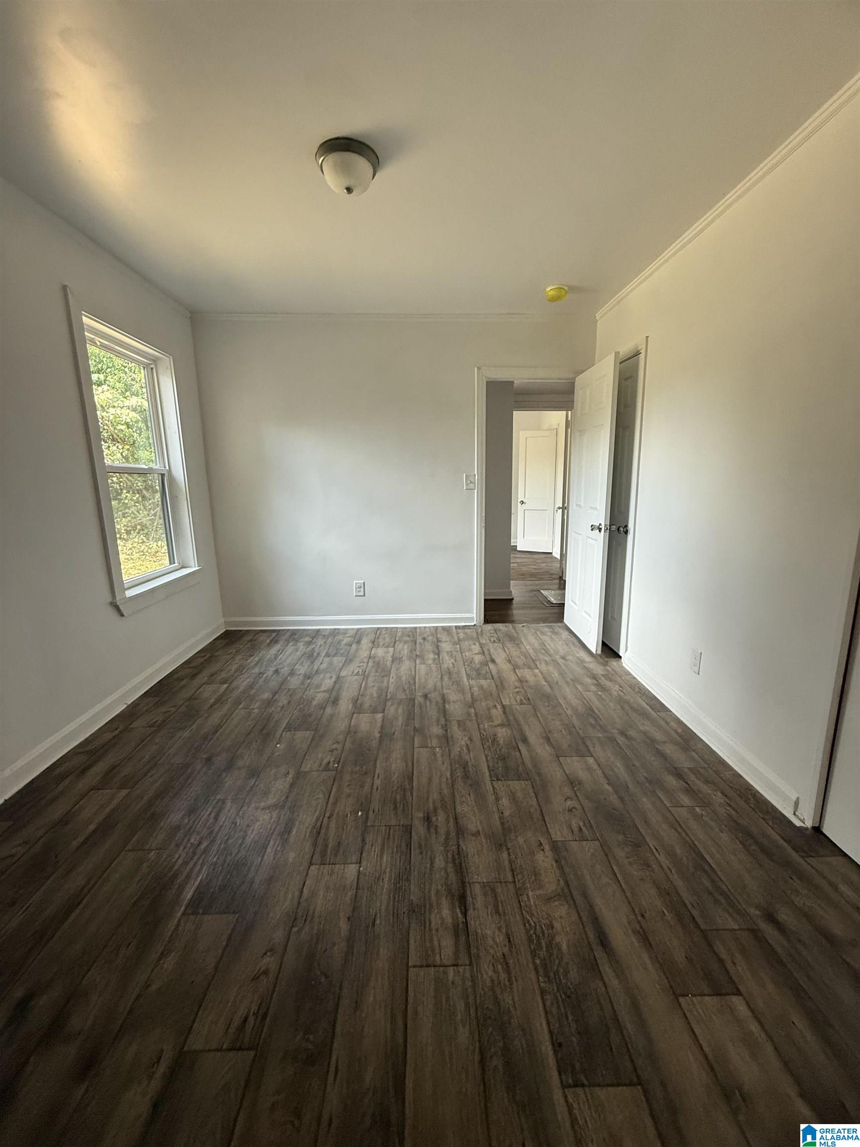 812 25th Street Southwest Birmingham, AL 35211 - Photo 4 of 12