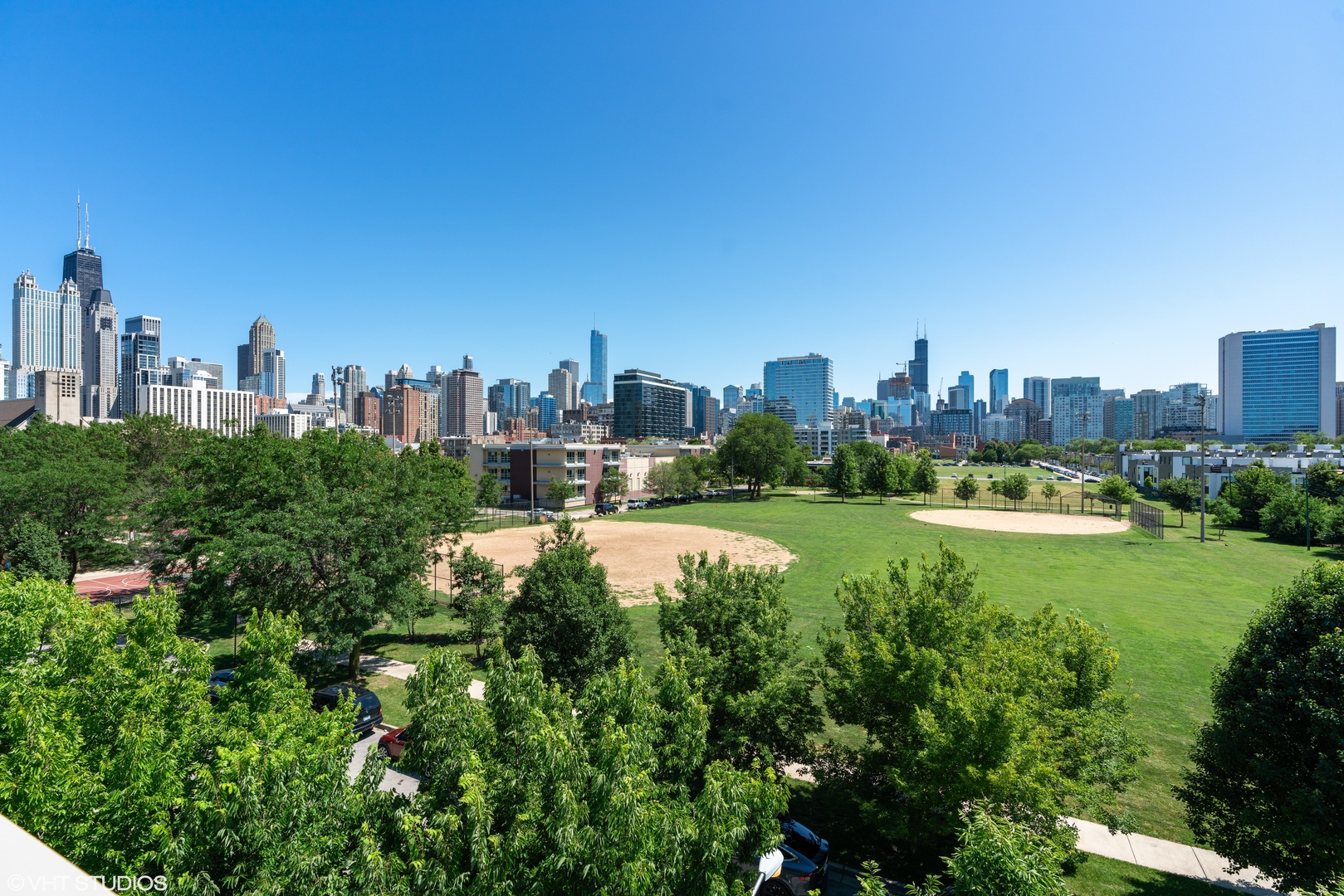 434 West Elm Street Chicago, IL 60610 - Photo 14 of 18 a view of a city
