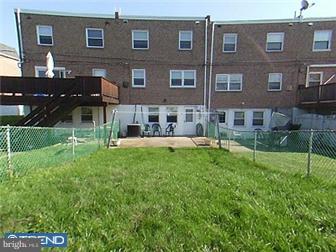 10212 West Keswick Road Philadelphia, PA 19114 - Photo 11 of 12 Exterior Back
