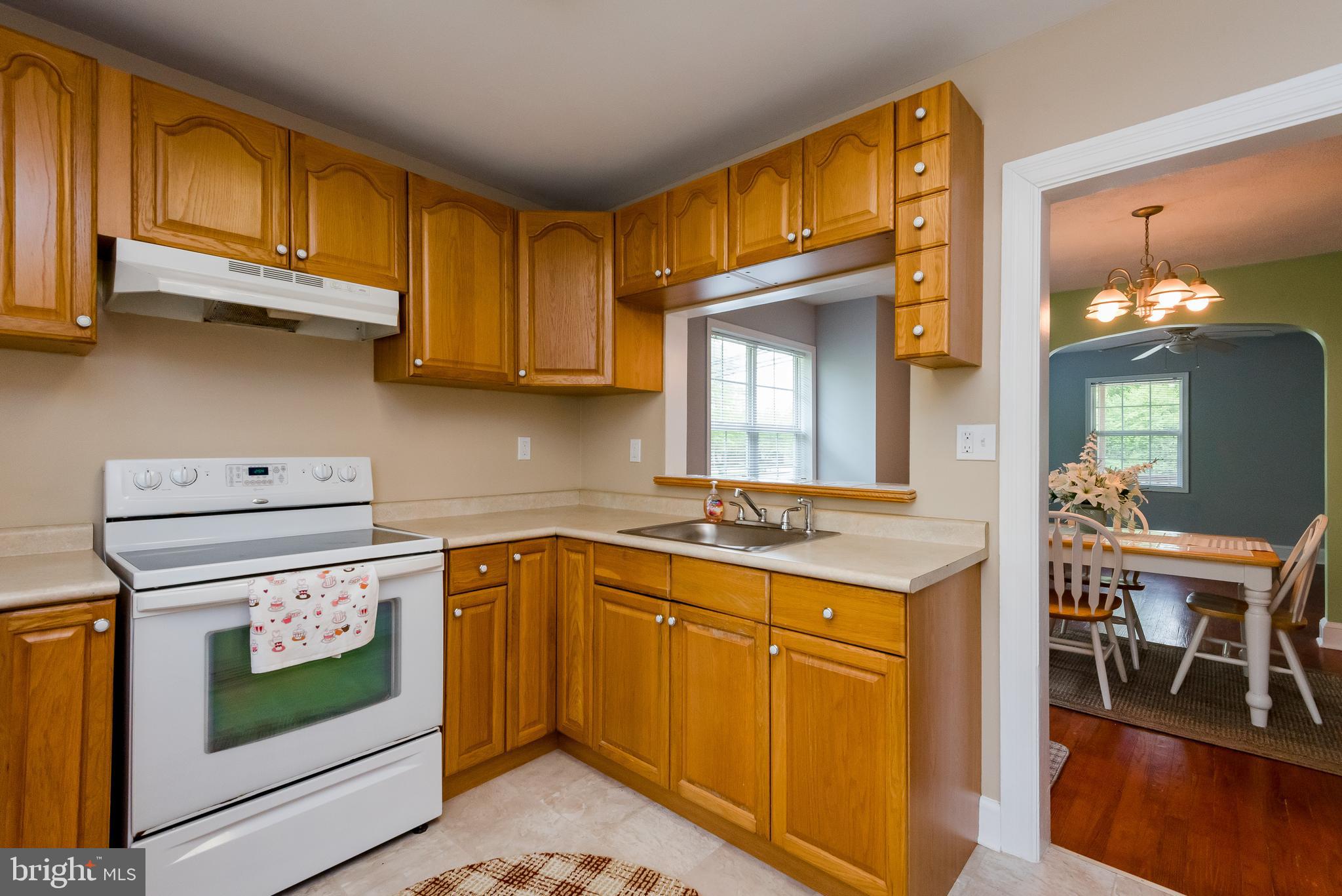 803 South Camp Meade Road Linthicum, MD 21090 - Photo 17 of 53 Kitchen