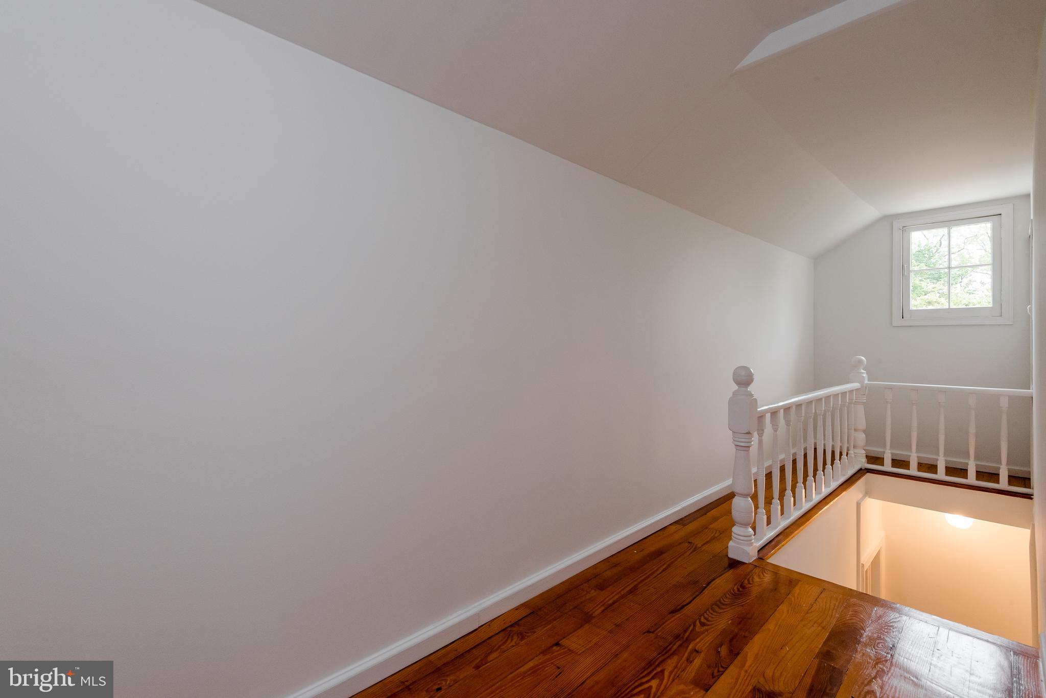 803 South Camp Meade Road Linthicum, MD 21090 - Photo 34 of 53 Hallway