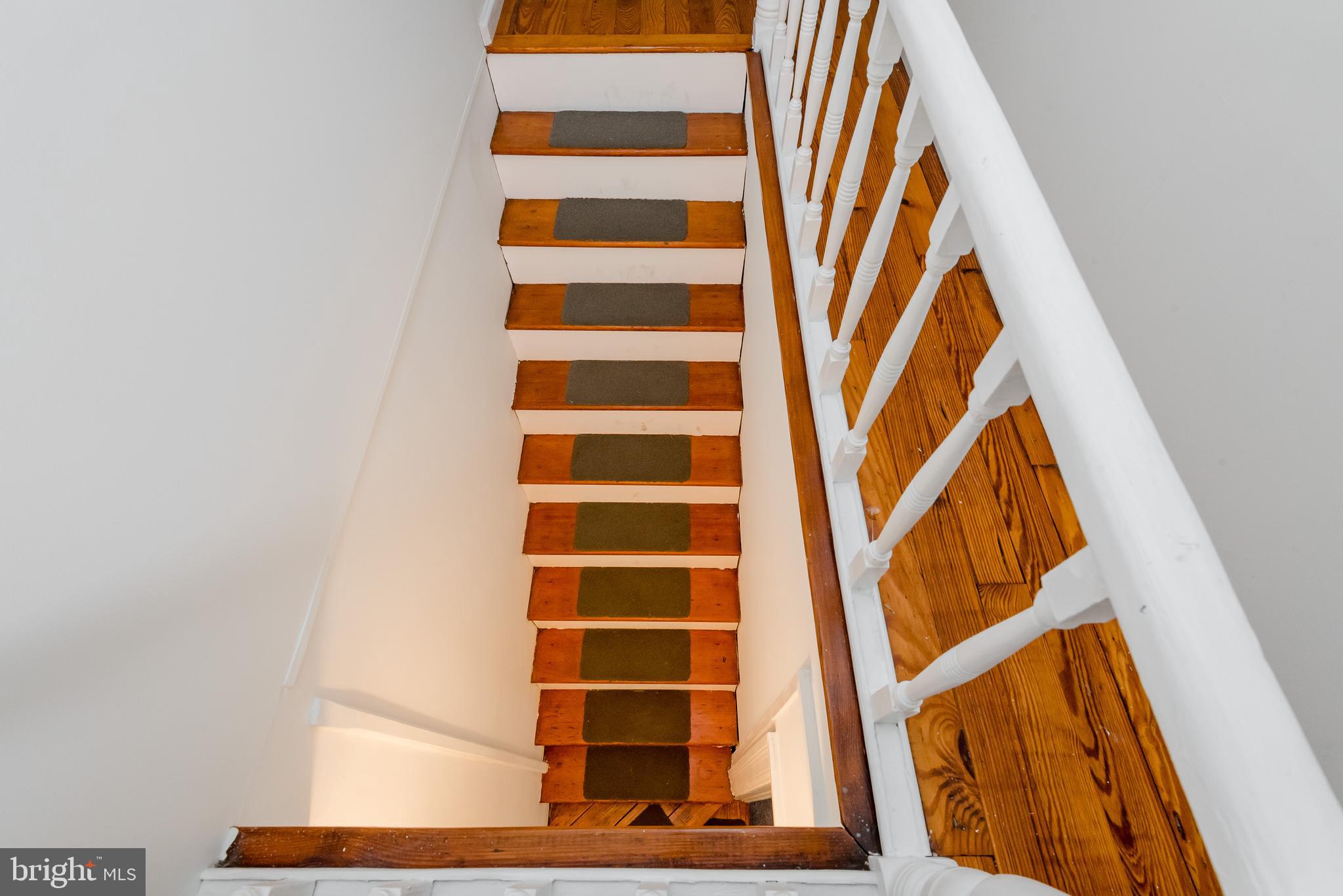 803 South Camp Meade Road Linthicum, MD 21090 - Photo 39 of 53 Stairs