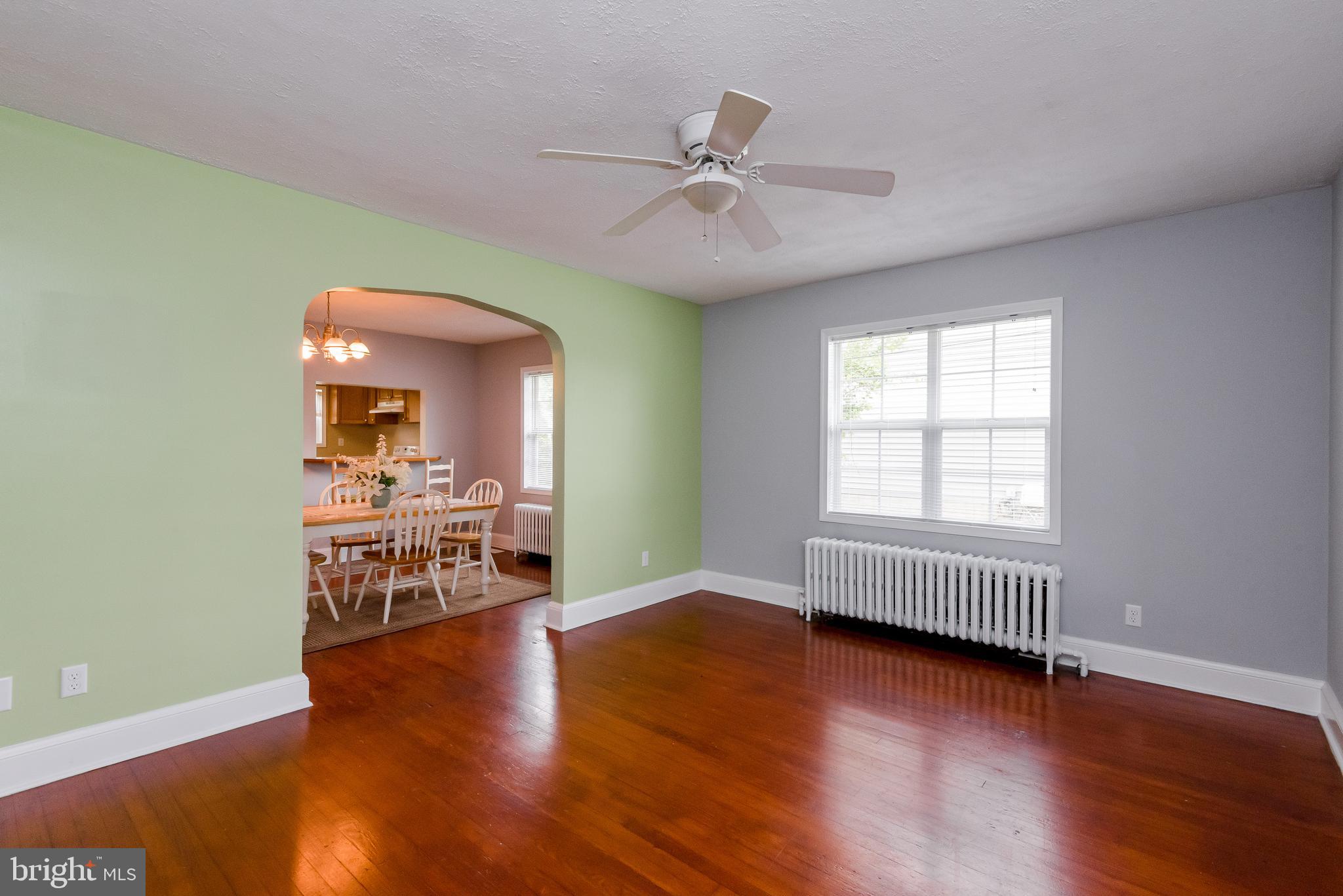 803 South Camp Meade Road Linthicum, MD 21090 - Photo 9 of 53 Living Room