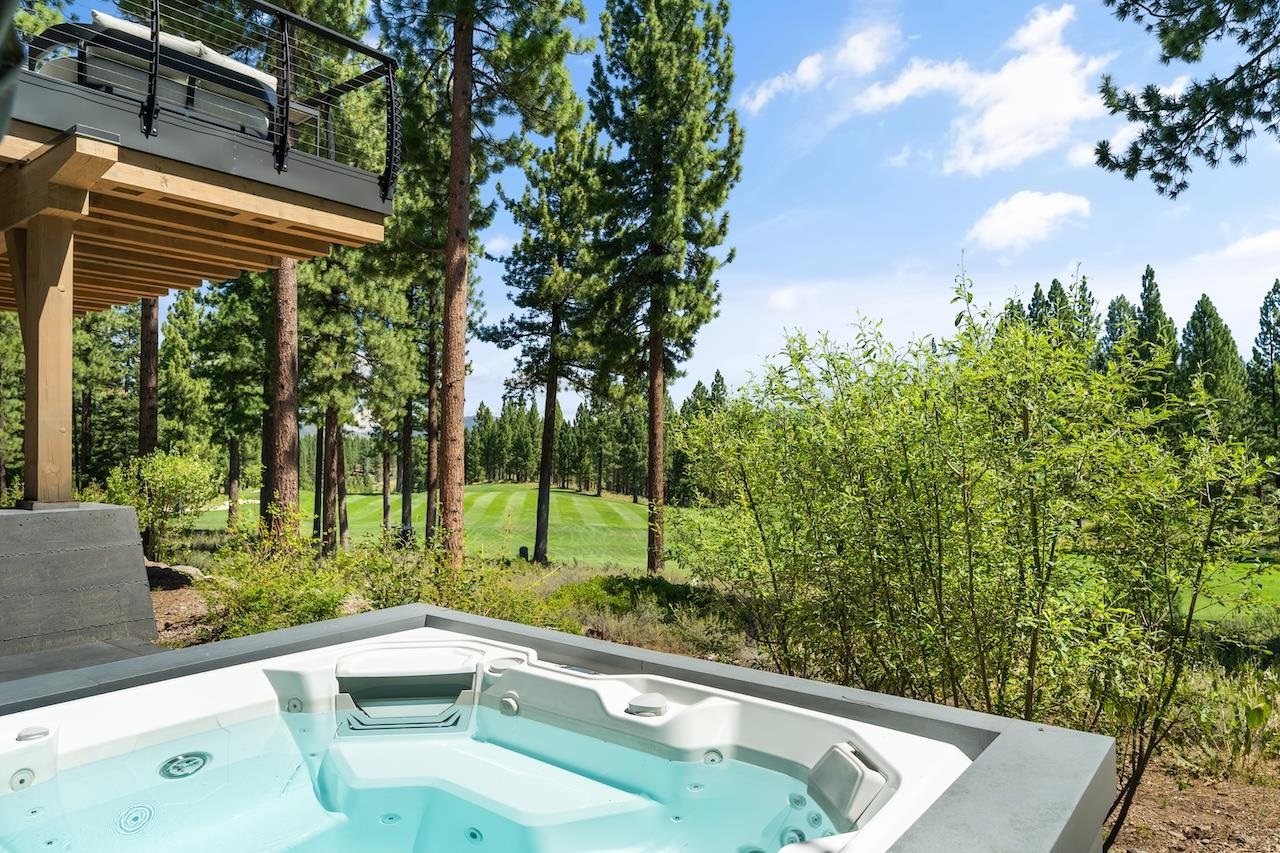 7745 Lahontan Drive Truckee, CA 96161 - Photo 26 of 28 a view of a backyard with swimming pool and outdoor seating