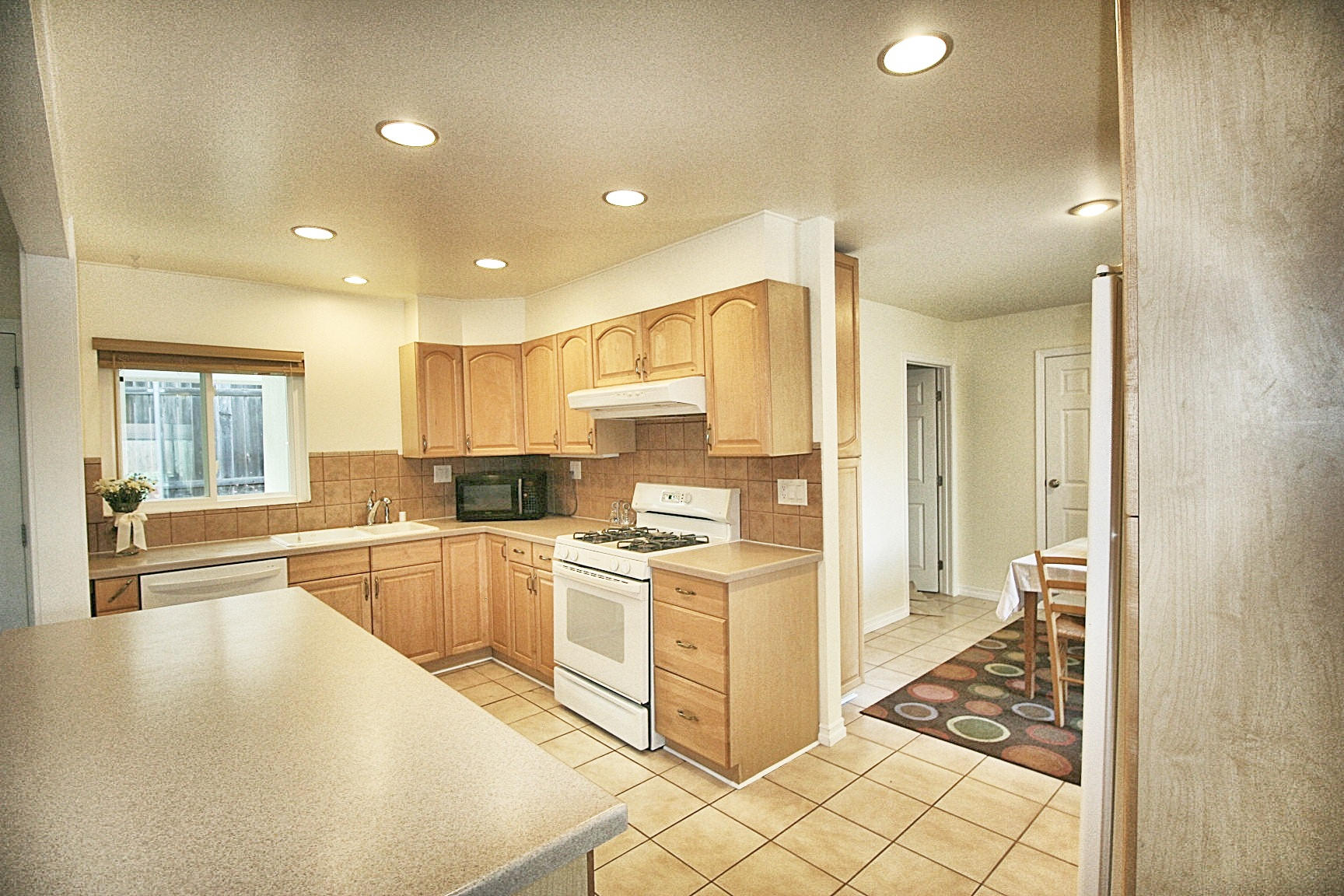 3923 La Colina Road Santa Barbara, CA 93110 - Photo 7 of 15 Kitchen