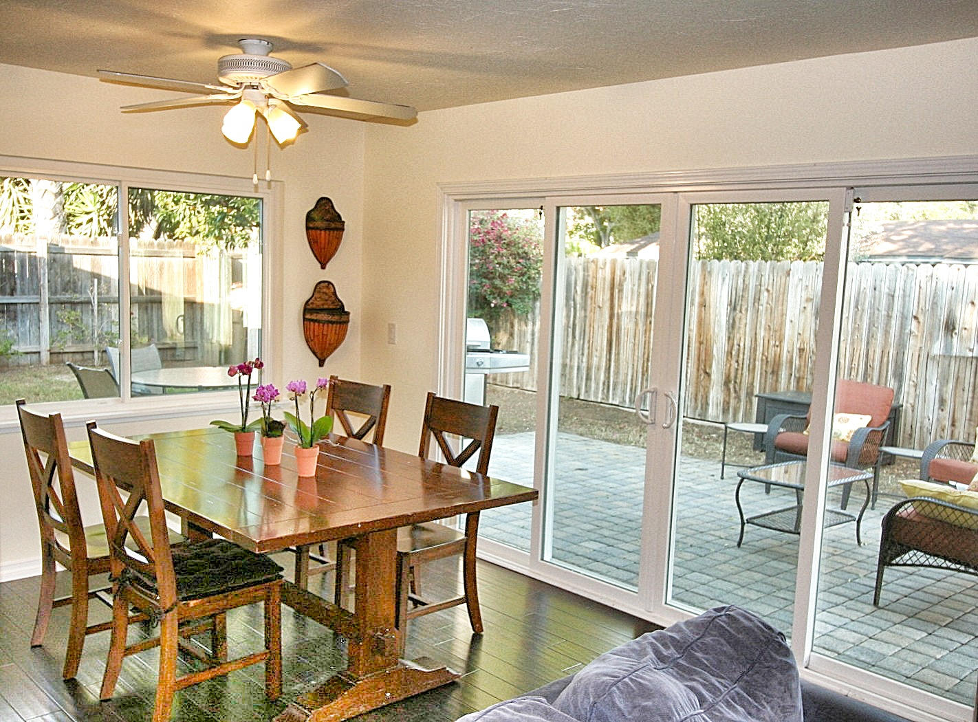3923 La Colina Road Santa Barbara, CA 93110 - Photo 8 of 15 Dining area